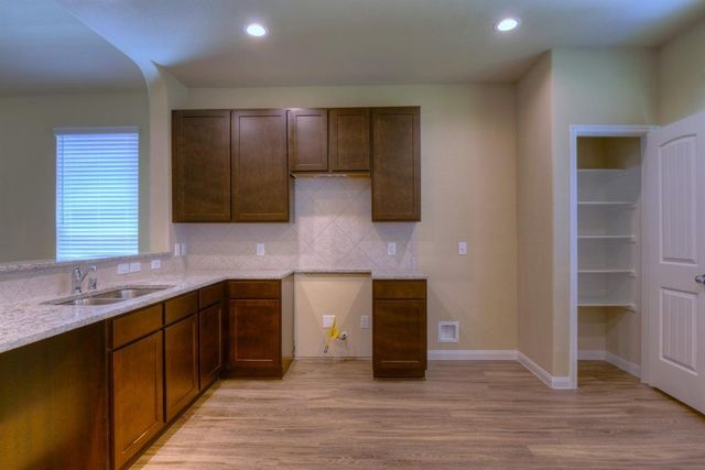 3226 Buttercup Dr, Texas City, TX 77591