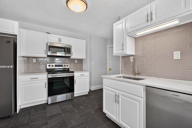 41 Mill St #41A, Quincy, MA 02169