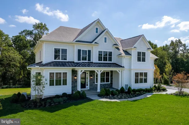 39 Old Covered Bridge Rd, Newtown Square, PA 19073