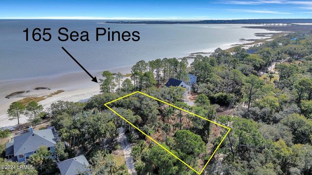 165 Sea Pines Dr, Saint Helena Island, SC 29920