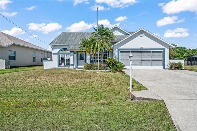 1250 Campo Ave NW, Palm Bay, FL 32907