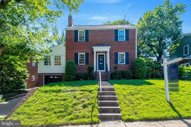1059 N  Montana St, Arlington, VA 22205