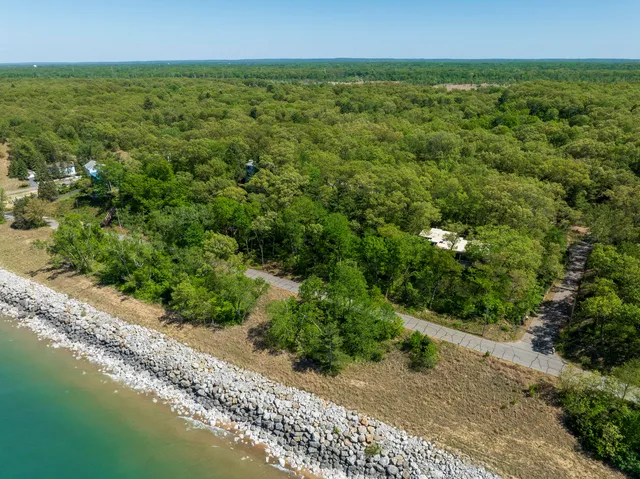 611 E  Lake Front Dr, Beverly Shores, IN 46301