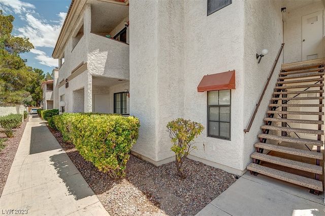 6613 W  Tropicana Ave #202, Spring Valley, NV 89103