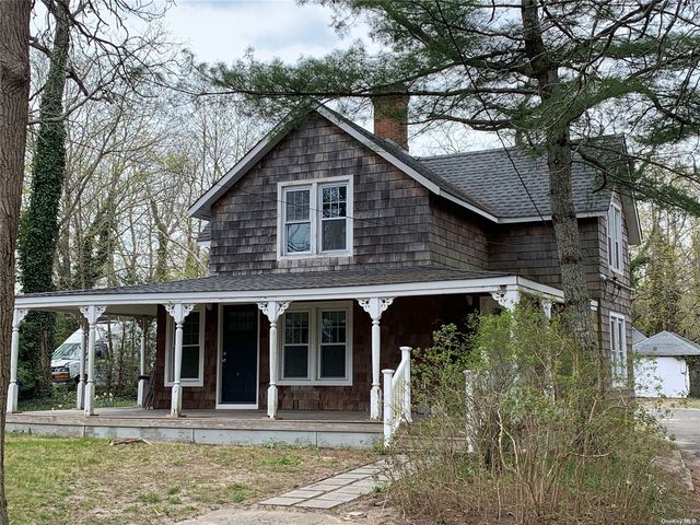464 Montauk Hwy, East Quogue, NY 11942
