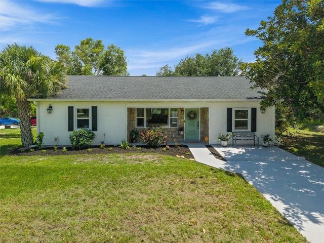 8795 101st Ct, Vero Beach, FL 32967