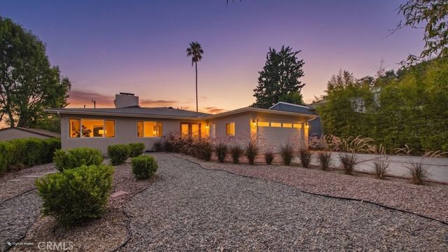 480 E  Grandview Ave, Sierra Madre, CA 91024