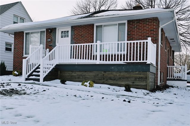 6302 W  54th St, Parma, OH 44129
