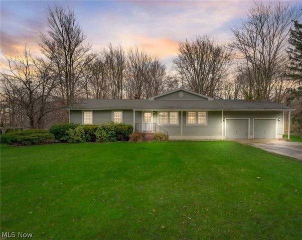 8133 Timberlane Dr, Painesville, OH 44077
