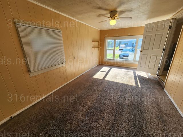 817 N  Poplar St, Wichita, KS 67214