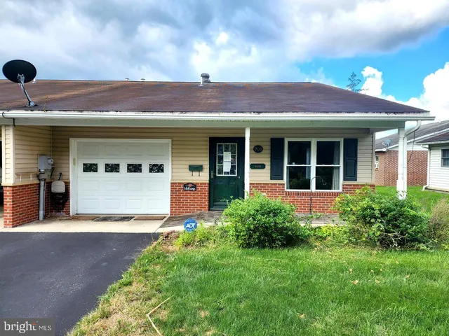 905 S  Main St, Lewistown, PA 17044