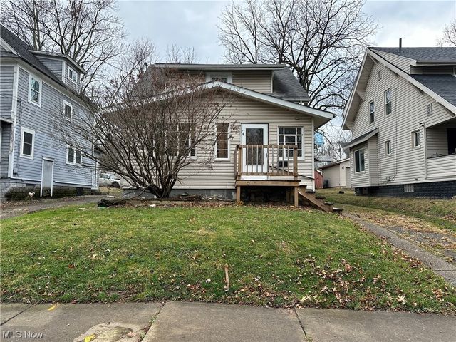 496 Whitney Ave, Akron, OH 44306