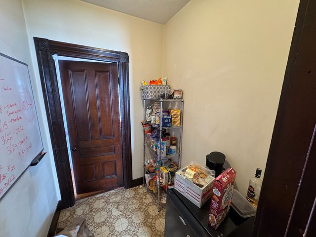 211 Holland St, Somerville, MA 02144