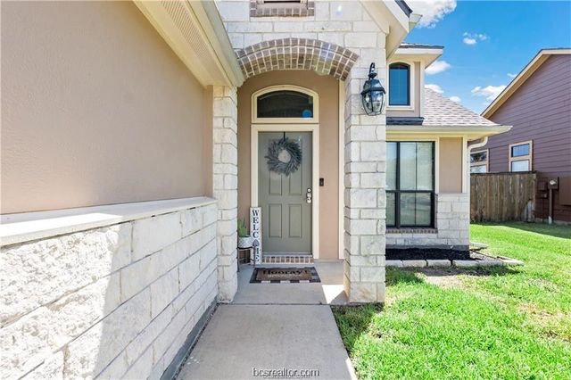 3801 Clear Meadow Creek Ave, College Station, TX 77845