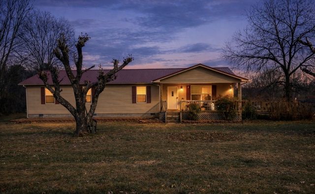 188 65th Ave, Palmer, TN 37365
