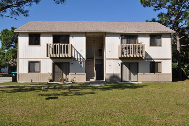 1822 Tree Ridge Ln NE #1822, Palm Bay, FL 32905