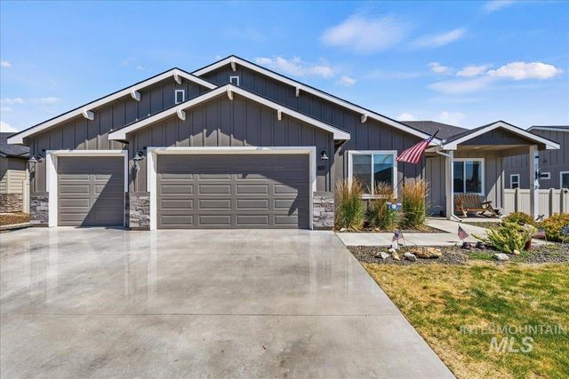 810 Bushnell Ave, Wilder, ID 83676