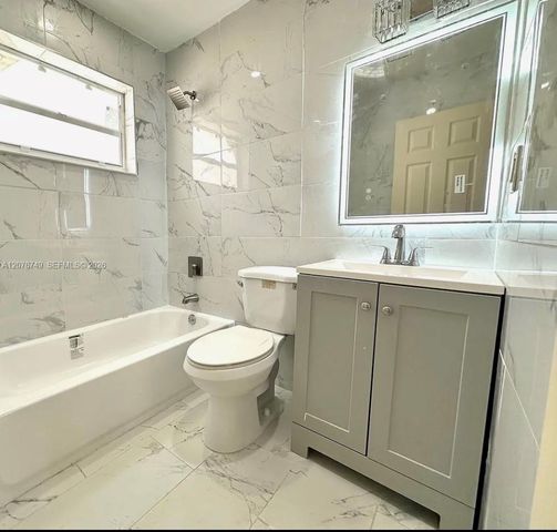 6035 SW 39th St #1, Hollywood, FL 33023