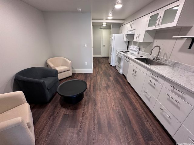 803 Waimanu St #205, Honolulu, HI 96813