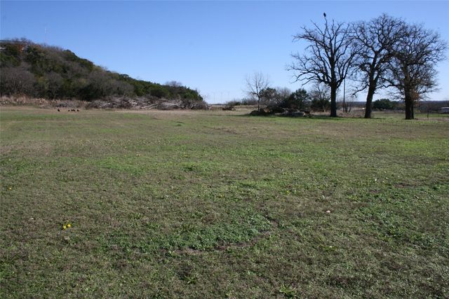 600 Holly Hill Rd, Mineral Wells, TX 76067