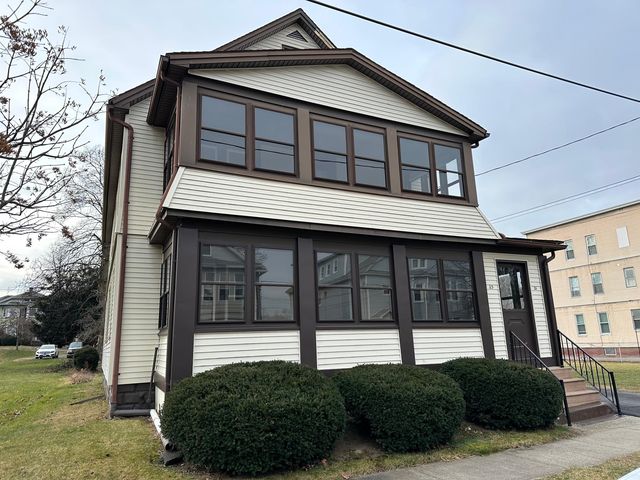 23 Luther St   #23, Chicopee, MA 01013
