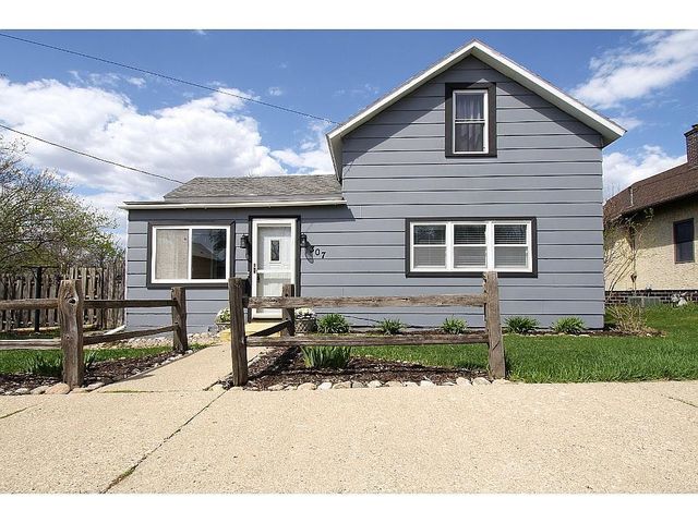 307 Spruce Ave NW, Montgomery, MN 56069