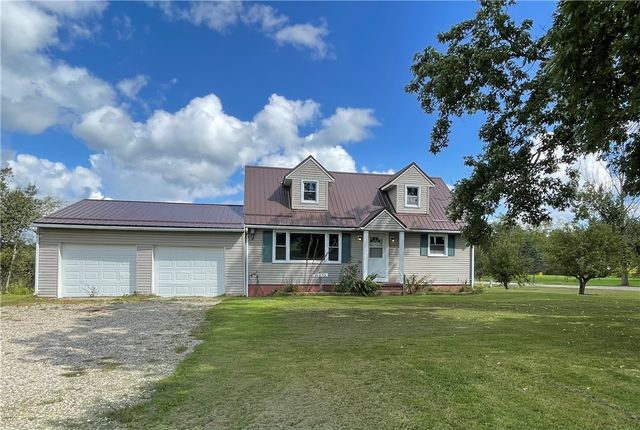 10495 Route 97 N, Waterford, PA 16441