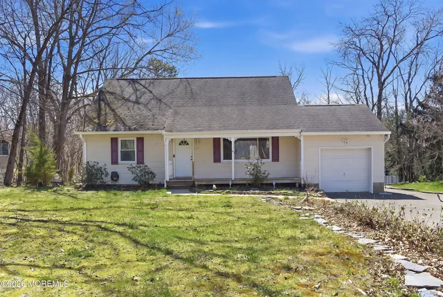 132 N Cooks Bridge Road, Jackson, NJ 08527