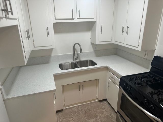 1219 Granville Ave #8, Los Angeles, CA 90025