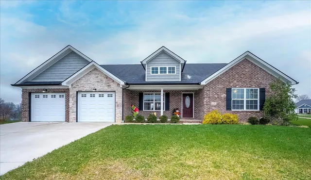 636 E  Chelsea Dr, Cynthiana, KY 41031