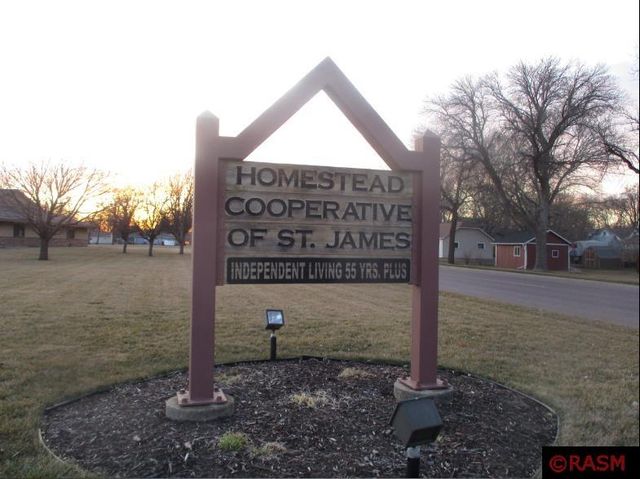 1000 9th St   S  #117, Saint James, MN 56081