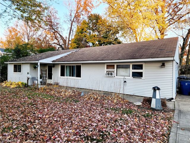 6083 Seminole Trl, Mentor On The Lake, OH 44060