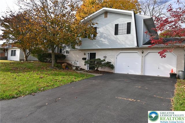 314 Saucon Ln, Coopersburg, PA 18036