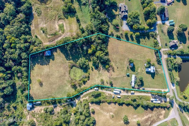 3318 Roberts Rd, Corryton, TN 37721