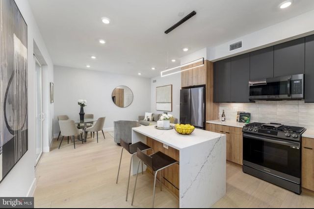 1112 6th St NW #6, Washington, DC 20001