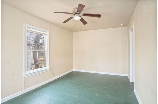 928 Poinsettia, San Antonio, TX 78202