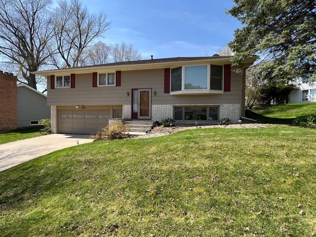 1625 13th Ave NW, Rochester, MN 55901