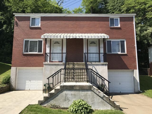 426-428 Jacobson Dr, Pittsburgh, PA 15227