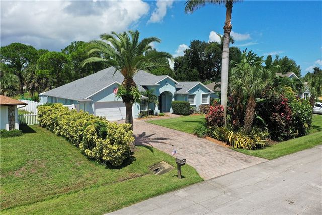 533 Dominican Ter, Sebastian, FL 32958