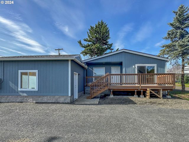 109 NW Woodland Dr, Winston, OR 97496