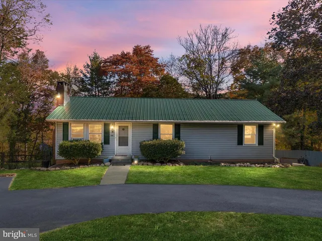 277 Dismal Hollow Rd, Front Royal, VA 22630