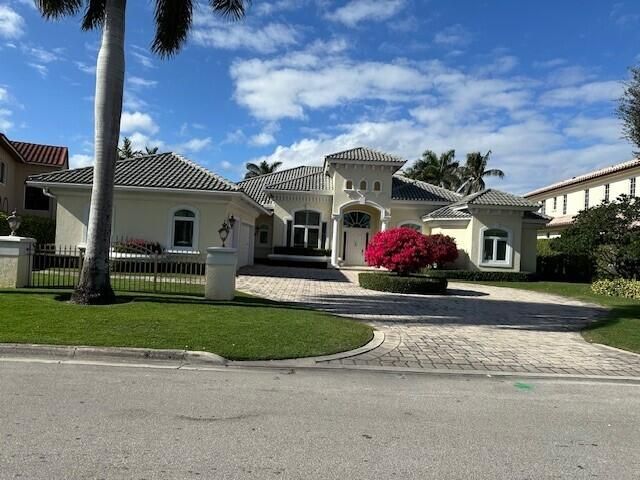257 Royal Palm Way, Boca Raton, FL 33432