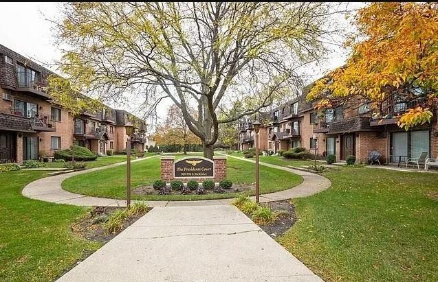 919 S  McKinley Ave  #1A, Arlington Heights, IL 60005