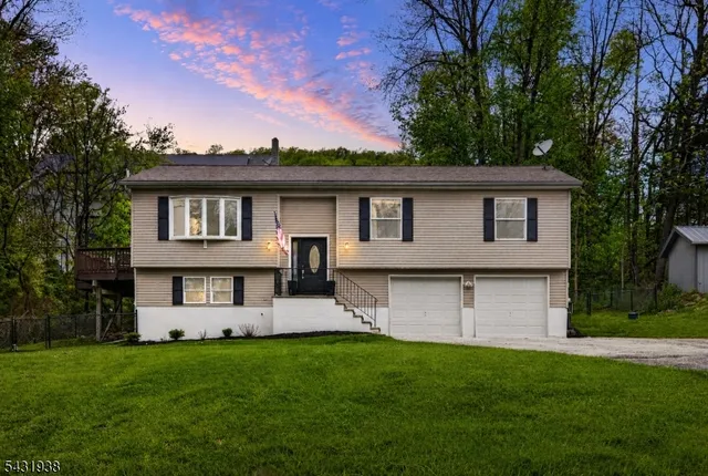 13 Valley Drive N, Glenwood, NJ 07418