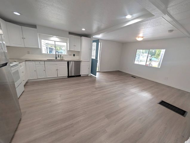 7501 142nd Ave, Largo, FL 33771