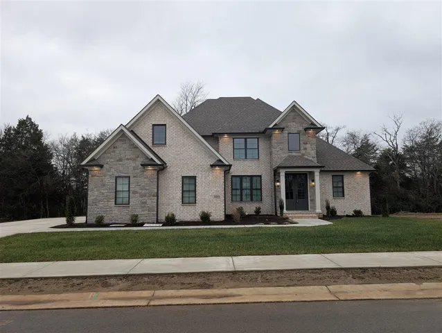 3315 Upper Gable Dr, Bowling Green, KY 42101