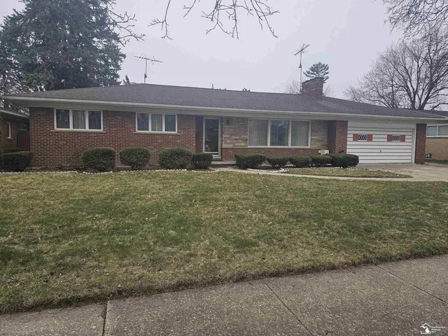 15723 Pleasant Ave, Allen Park, MI 48101
