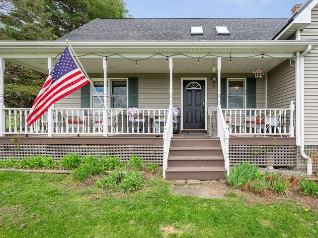 688 Maple Hill Road, Marshfield, VT 05658