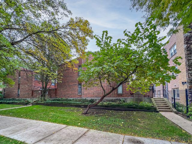 1801 W  Touhy Ave #C, Chicago, IL 60626