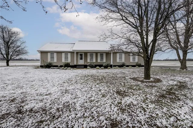 61 Merrillian Dr, East Prairie, MO 63845